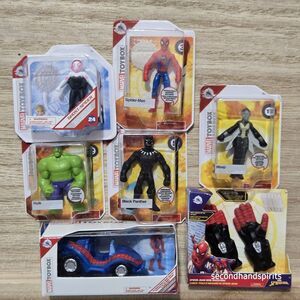 Zuru Mini Brands Disney 2 Store Toybox Marvel 7pcs
